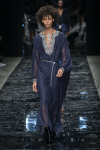 azzaro-hc-rs19-0233.thumb.jpg.fcf326ed0a90e4245eda814ae05831b3.jpg