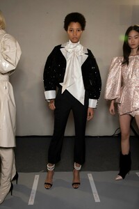 backstage-defile-alexandre-vauthier-printemps-ete-2019-paris-coulisses-44.thumb.jpg.0ab9ad8dc6de8c0afd356f0ce19a8941.jpg
