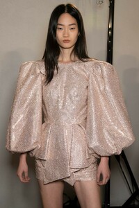 backstage-defile-alexandre-vauthier-printemps-ete-2019-paris-coulisses-46.thumb.jpg.03ceef005a95d117eb7681ba9dc4922c.jpg