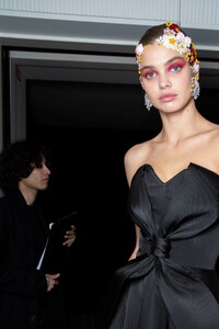 backstage-defile-alexis-mabille-printemps-ete-2019-paris-coulisses-73.thumb.jpg.de4010db6997cb7ea74f6223543d8d40.jpg