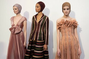 backstage-defile-christian-dior-printemps-ete-2019-paris-coulisses-249.thumb.jpg.94cd2cd06c70ed4d398fad1ccbc10c53.jpg