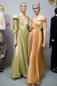 backstage-defile-christian-dior-printemps-ete-2019-paris-coulisses-77.thumb.jpg.258bb3019171f42116aad02dfc4b0ed7.jpg