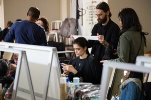 backstage-defile-elie-saab-printemps-ete-2019-paris-coulisses-2.thumb.jpg.78b1195b59cc1a1f7eadb8818d25526e.jpg