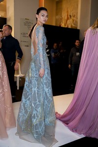 backstage-defile-elie-saab-printemps-ete-2019-paris-coulisses-75.thumb.jpg.4066048160ec21408481474570aaa7aa.jpg