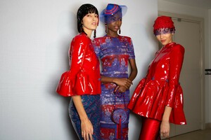 backstage-defile-giorgio-armani-prive-printemps-ete-2019-paris-coulisses-62.thumb.jpg.aab780c6b76a4568525eaf8465b89d33.jpg