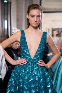 backstage-defile-zuhair-murad-printemps-ete-2019-paris-coulisses-75.thumb.jpg.ee3b8ad3ff661b431e7104fe43af1c5d.jpg