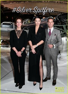 bradley-cooper-adriana-lima-celebrate-pilots-watches-at-iwc-schaffhausen-gala-2019-06.thumb.JPG.ee04fcc8f45fa8af50c131ce82178ac0.JPG