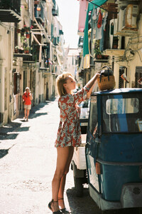 cameronhammond_freepeople006.thumb.jpg.6e5dd70e02cac0cb012a9e939dc6684a.jpg