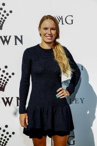 caroline-wozniacki-crown-img-tennis-party-in-melbourne-01-13-2019-0.jpg