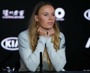 caroline-wozniacki-talks-to-the-press-in-melbourne-01-13-2019-1.jpg