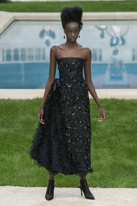 chanel-hc-rs19-0347.thumb.jpg.177f75785f31a60a6ae4b316ad94f061.jpg
