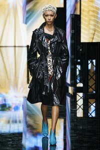 defile-neil-barrett-automne-hiver-2019-2020-milan-look-19.thumb.jpg.ebb1f483ccd8c90838aacbe31866ddc3.jpg