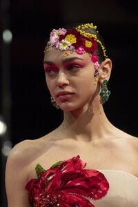 detail-defile-alexis-mabille-printemps-ete-2019-paris-detail-18.thumb.jpg.5caa14ee632e39d104ef96693724a8a9.jpg