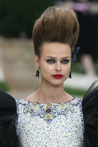 detail-defile-chanel-printemps-ete-2019-paris-detail-41.thumb.jpg.bcdfd2604ef59eb74094c261a73623c5.jpg