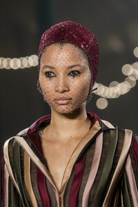 detail-defile-christian-dior-printemps-ete-2019-paris-detail-93.thumb.jpg.f29d6126c95a8c78b5cac5dab3c052e2.jpg