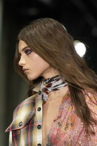 detail-defile-dsquared2-automne-hiver-2019-2020-milan-detail-129.thumb.jpg.78773454bc4064fdd8d5c5b43ef0c03e.jpg