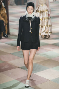 dior-hc-rs19-0581.thumb.jpg.c5b4b1252c942d8da5293f922a1c35cf.jpg