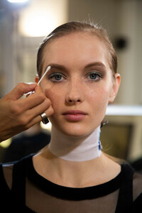 elie-saab-hc-bks-m-rs19-3910.thumb.jpg.7e6e3b6179be5d5a89054dbed2d3c975.jpg