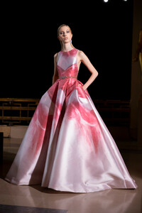elie-saab-hc-bks-m-rs19-3977.thumb.jpg.38491b569b468ee56d56fa9c4c65104f.jpg