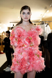 elie-saab-hc-bks-m-rs19-4367.thumb.jpg.b6bc5c839434973f2d06596056d3339c.jpg