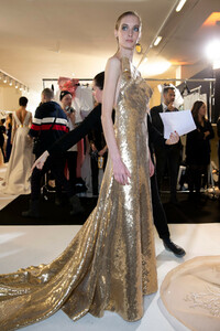 elie-saab-hc-bks-m-rs19-4432.thumb.jpg.cd687914f4854f7c6050e805ed8635f5.jpg