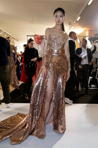 elie-saab-hc-bks-m-rs19-4447.thumb.jpg.80c3b207af5fc764dd7d72971003968a.jpg