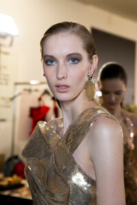 elie-saab-hc-bks-m-rs19-4545.thumb.jpg.08bcdb83488f3b86b09a1bef41b6c443.jpg