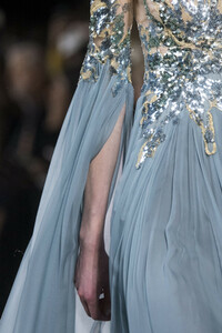 elie-saab-hc-clp-rs19-0189.thumb.jpg.da7f426a57aeb0b08a1aa599ef35b47e.jpg
