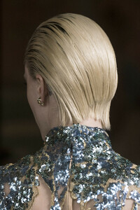 elie-saab-hc-clp-rs19-0214.thumb.jpg.c035606a417b6d78094858d9562141a9.jpg