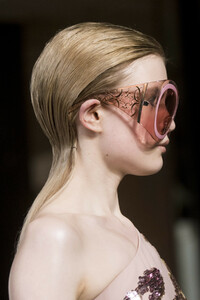 elie-saab-hc-clp-rs19-0258.thumb.jpg.36da34017c2fbc8bf5742a4f97c268fe.jpg