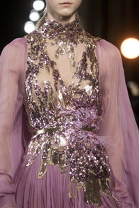 elie-saab-hc-clp-rs19-0262.thumb.jpg.6561df9f43549b086b6d92c80e336664.jpg