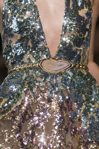 elie-saab-hc-clp-rs19-0519.thumb.jpg.eaf4e83218f5d969ddc6def0d30374b3.jpg