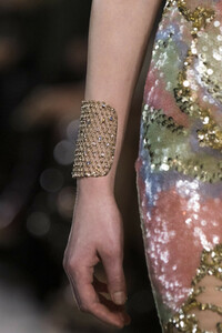 elie-saab-hc-clp-rs19-0735.thumb.jpg.7531a274100036c0a8d0119bcd885fd4.jpg