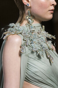elie-saab-hc-clp-rs19-0770.thumb.jpg.6dc8484cba7298f34c4697bd65ba419b.jpg