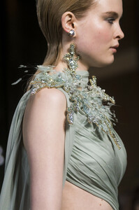 elie-saab-hc-clp-rs19-0771.thumb.jpg.f1f747131783603a0d20782fb131bda1.jpg