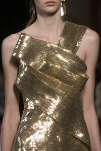 elie-saab-hc-clp-rs19-0851.thumb.jpg.857c4dc6c486d6155a9194d9e0c5a96e.jpg