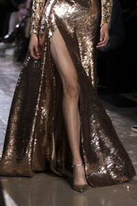 elie-saab-hc-clp-rs19-0907.thumb.jpg.1c1cef3e6d2270f587b274481dc15845.jpg