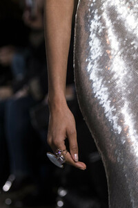elie-saab-hc-clp-rs19-0936.thumb.jpg.1fc4a8b15eb88b5d457d22ed889b55ff.jpg