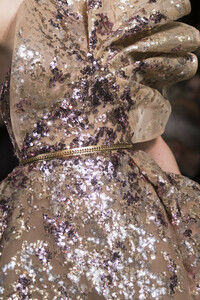 elie-saab-hc-clp-rs19-0950.thumb.jpg.d43310b749bfc12294649e48a7c7b2ac.jpg