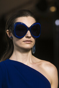 elie-saab-hc-clp-rs19-0978.thumb.jpg.be2b466a33da92345ec39c507c81a590.jpg
