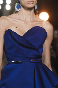 elie-saab-hc-clp-rs19-0991.thumb.jpg.df443644917decf899a58428d16136dd.jpg