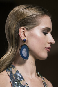 elie-saab-hc-clp-rs19-1152.thumb.jpg.bc5f7af19fbdbb2e77166485bd62d4a9.jpg