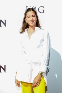 garbine-muguruza-crown-img-tennis-party-in-melbourne-01-13-2019-0.jpg