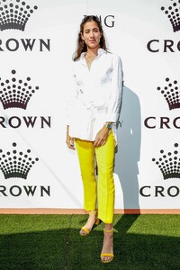 garbine-muguruza-crown-img-tennis-party-in-melbourne-01-13-2019-1.jpg