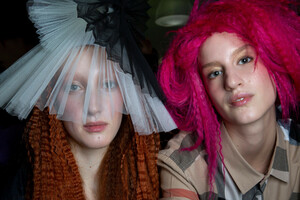 gaultier-hc-bks-m-rs19-4612.thumb.jpg.8611ced095d77d47ff41c43a1f68a168.jpg