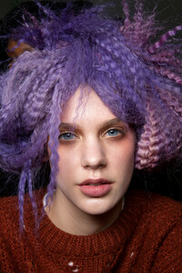 gaultier-hc-bks-m-rs19-4629.thumb.jpg.85e4c1b51cd4bf567cb28aff314953cc.jpg