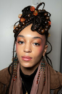 gaultier-hc-bks-m-rs19-4707.thumb.jpg.8d506cf1e1dc69572176eb8a4f50af6f.jpg