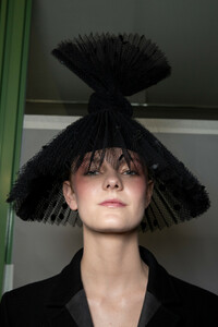 gaultier-hc-bks-m-rs19-4711.thumb.jpg.15031db35691e9a7a013f685badedd97.jpg
