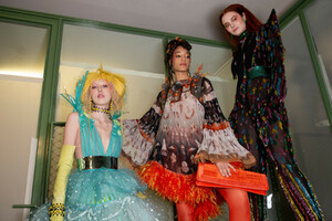 gaultier-hc-bks-m-rs19-5052.thumb.jpg.6b1ff4c2c1e971f77ec5e6130b356af9.jpg