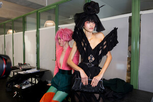gaultier-hc-bks-m-rs19-5218.thumb.jpg.13e2fecd72eb0fc4270ba9679ab87c09.jpg